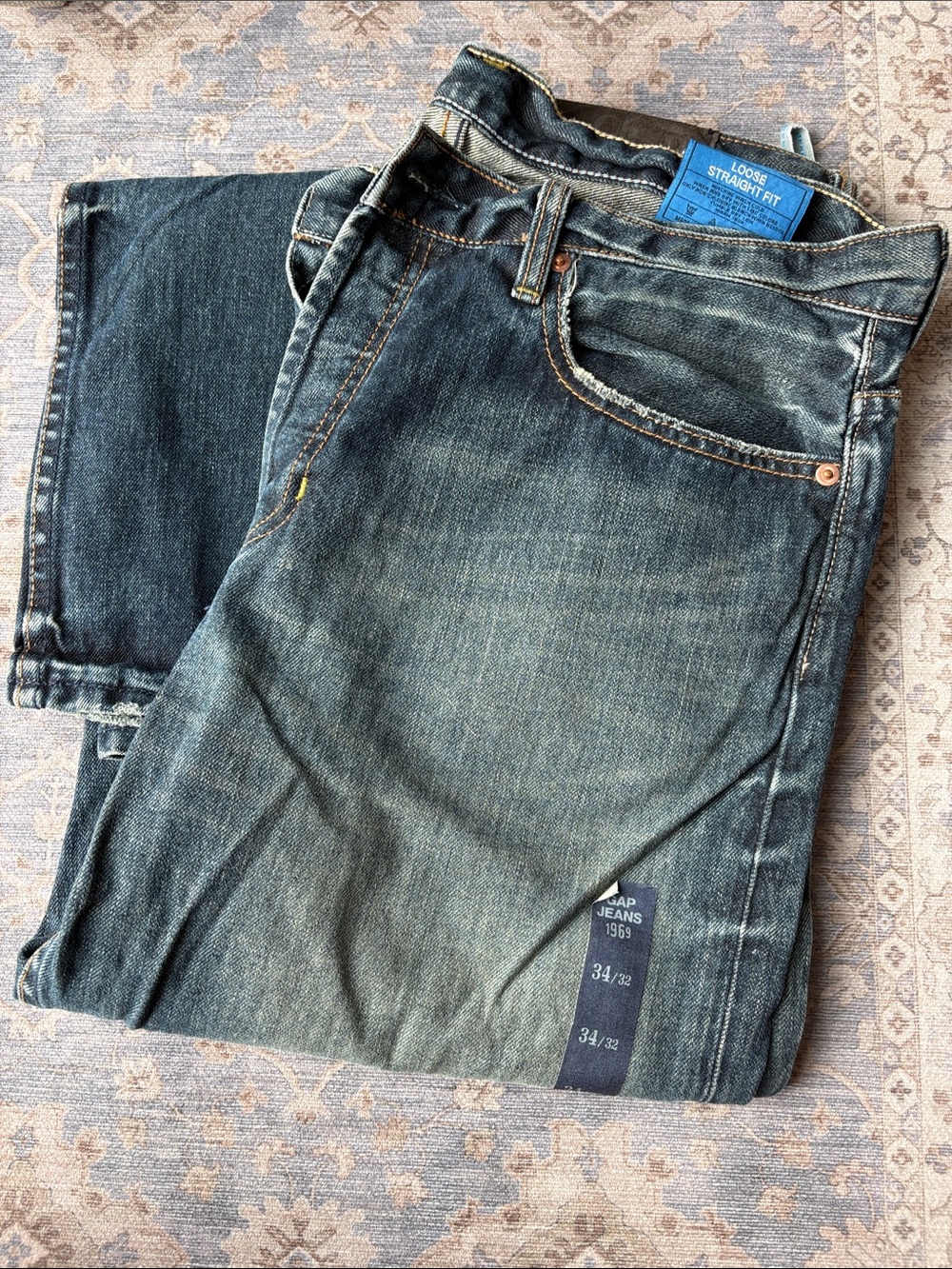 GAP Men's Straight Jeans in Washed Blue Denim